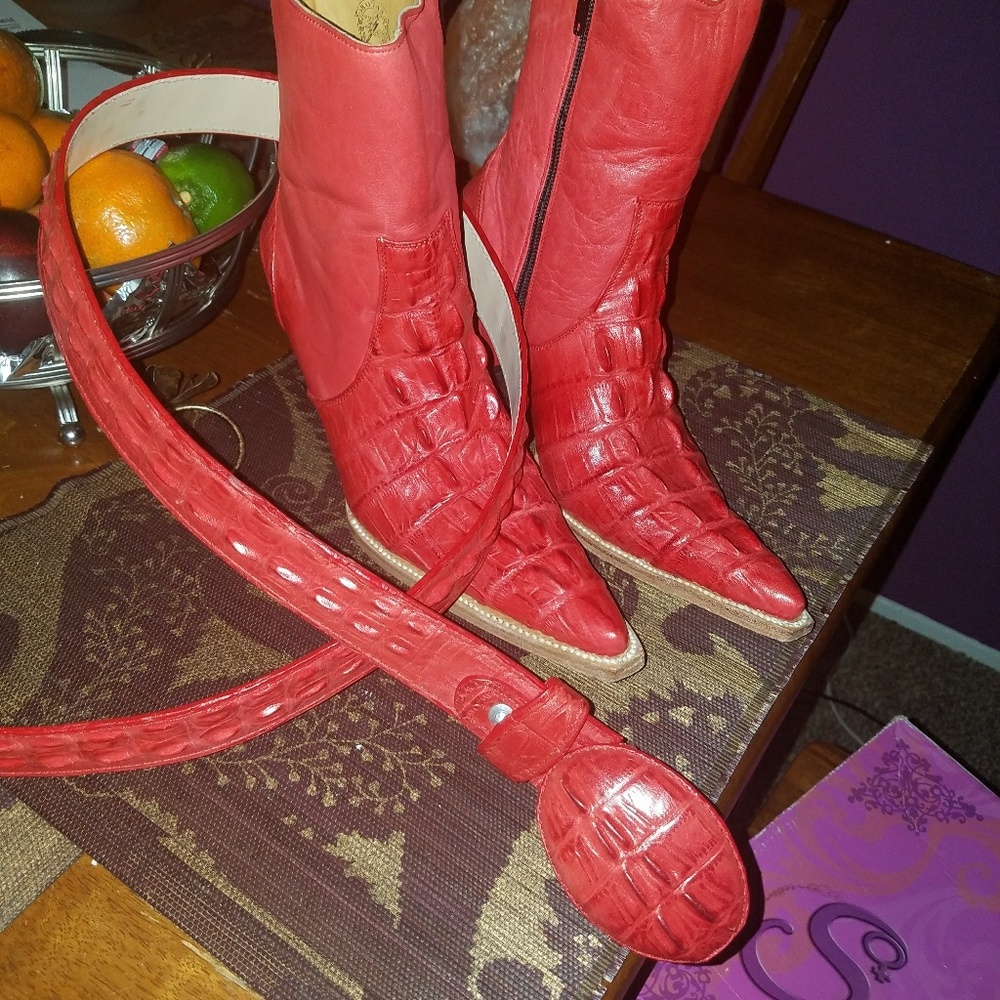 Belt & boots size 7